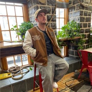 Meet your Posher, Grayson